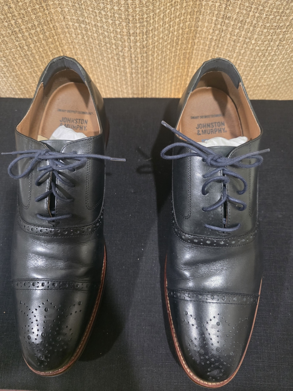 Johnston & Murphy Men’s Black Cap-Toe Oxford Dress Shoes